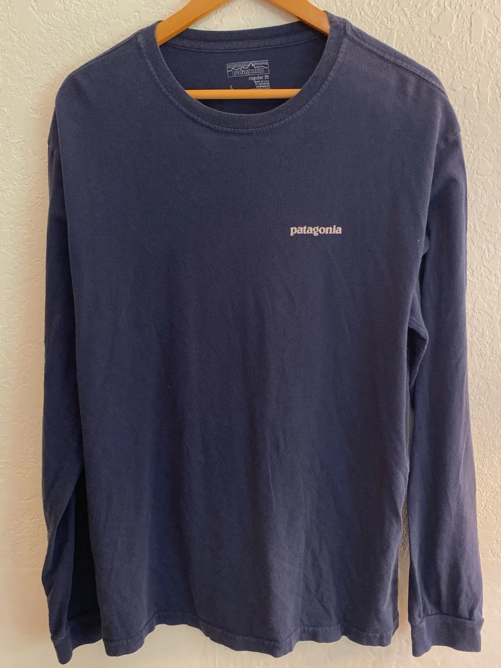 Patagonia Responsibility Tee Made of Recycled Materials Men’s L